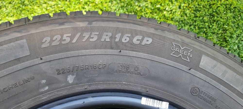 2 x Michelin Agilis (Green) 225/75 16 CP (M+S) tyres